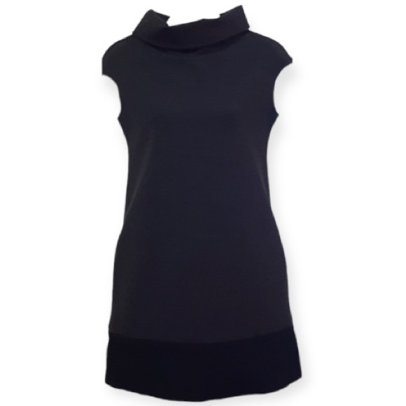 Express Dresses & Skirts - Express Dark Gray And Black Short Casual Dress with
Pockets And Exposed Zipper